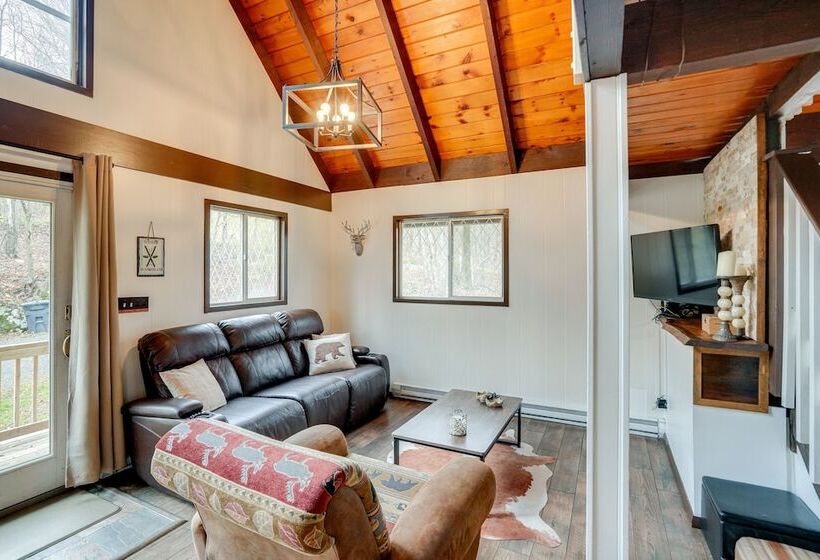 Hunter Mountain Home W/ Game Room: 1 Mi To Skiing!