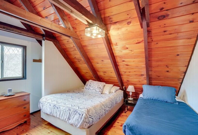 Hunter Mountain Home W/ Game Room: 1 Mi To Skiing!