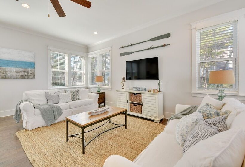 Idyllic Santa Rosa Beach Home: Near 30a Beaches!