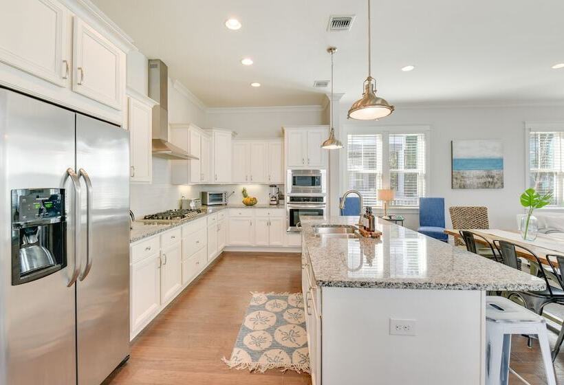 Idyllic Santa Rosa Beach Home: Near 30a Beaches!