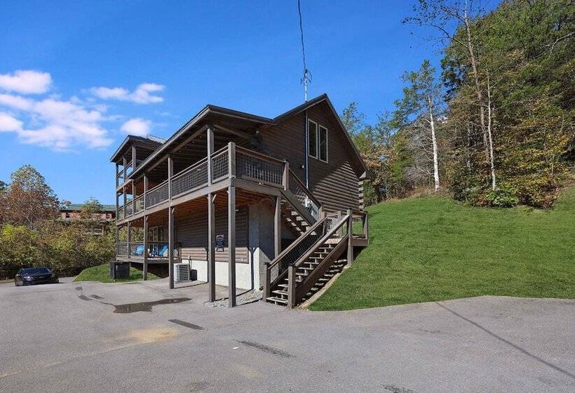 Family Oasis By Ghosal Luxury Lodging