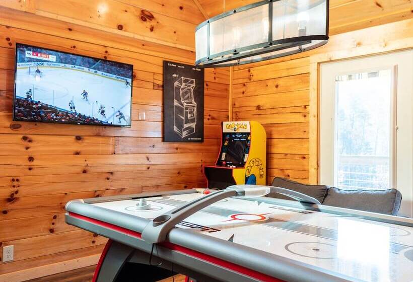 Family Oasis By Ghosal Luxury Lodging