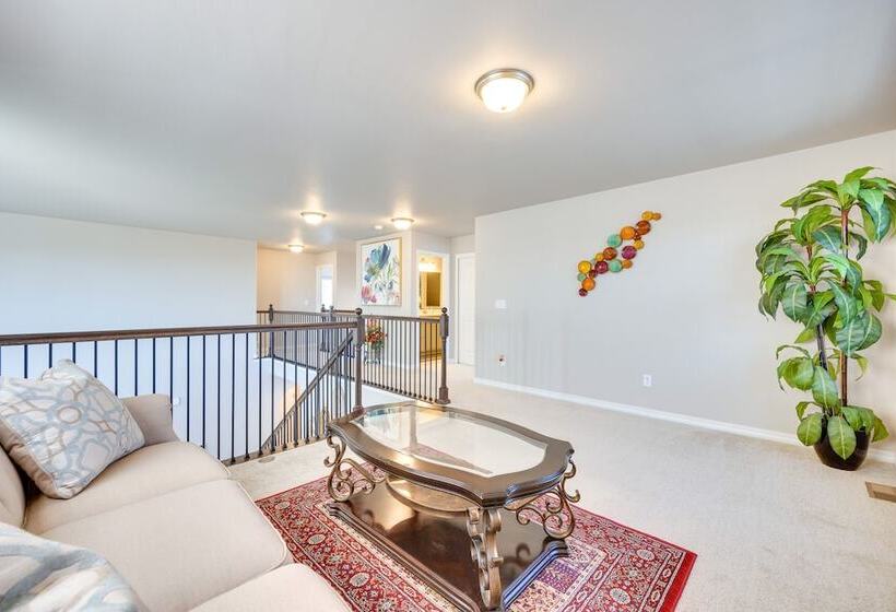 Impressive Peyton Home With Deck!