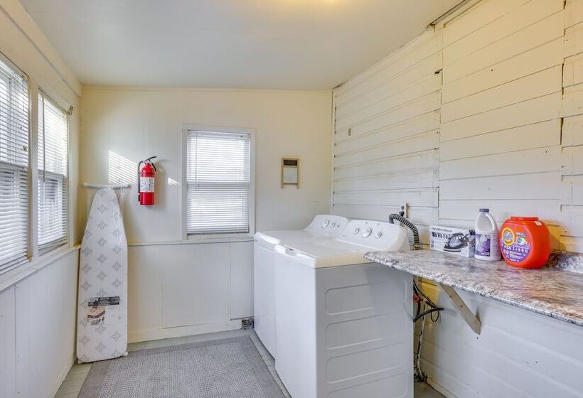 3 Mi To Golf   Beatrice Vacation Home!