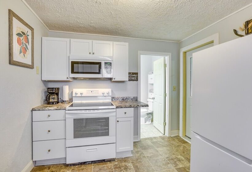 3 Mi To Golf   Beatrice Vacation Home!