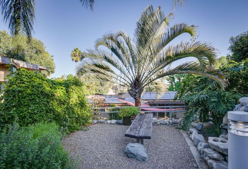 Inviting Vista Home With Pool: 10 Mi To Oceanside!