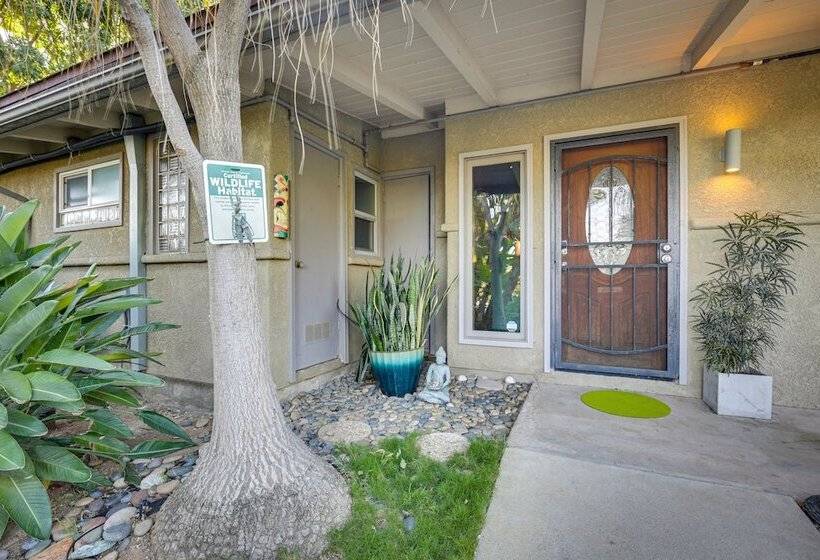 Inviting Vista Home With Pool: 10 Mi To Oceanside!