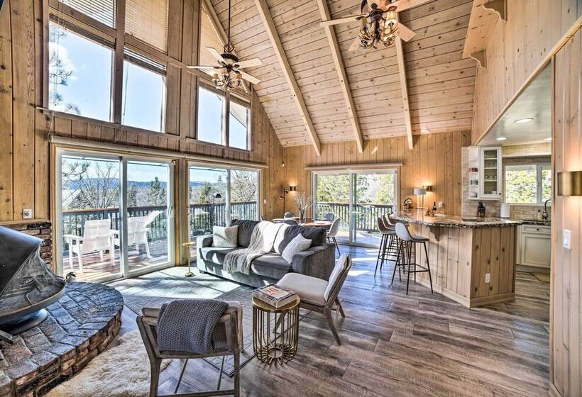 Lake Arrowhead Cabin: Private Deck & Hot Tub!
