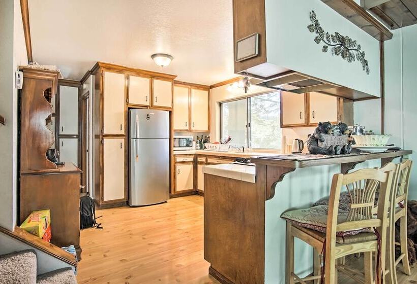 Lake Arrowhead Cabin: Lush Yard ~ 5 Mi To Village