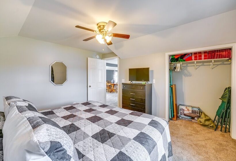 Lake White Cloud Home With Fire Pit!