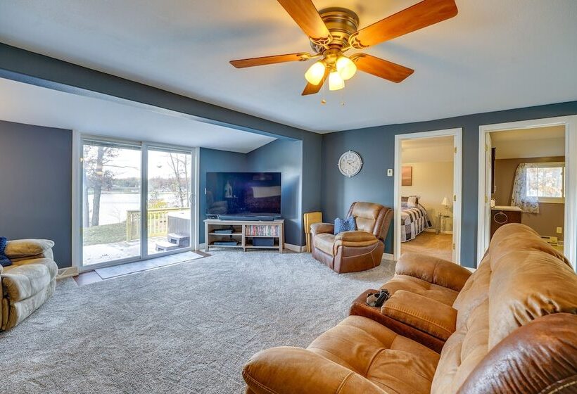 Lake White Cloud Home With Fire Pit!