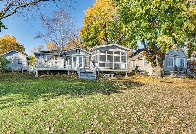 Lakefront Edgerton Cottage W/ Deck & Grill!