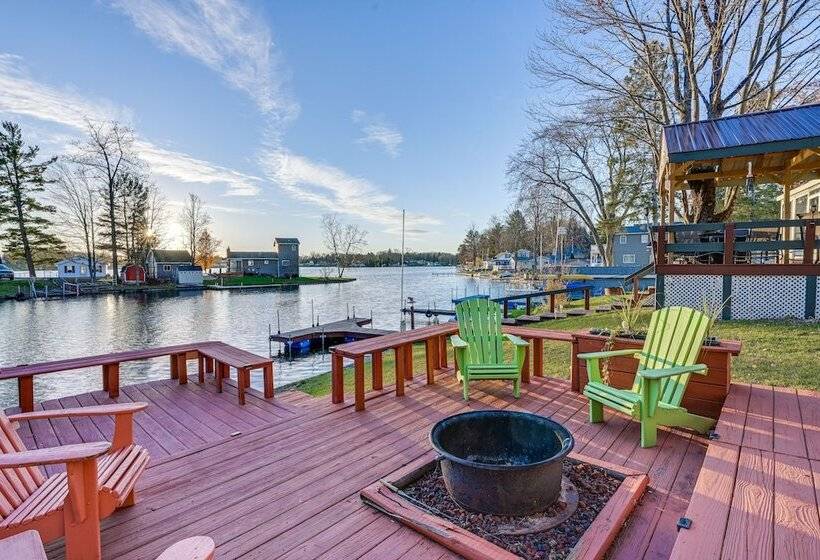 The Lodge On Lake 13  Private Lakefront Retreat!