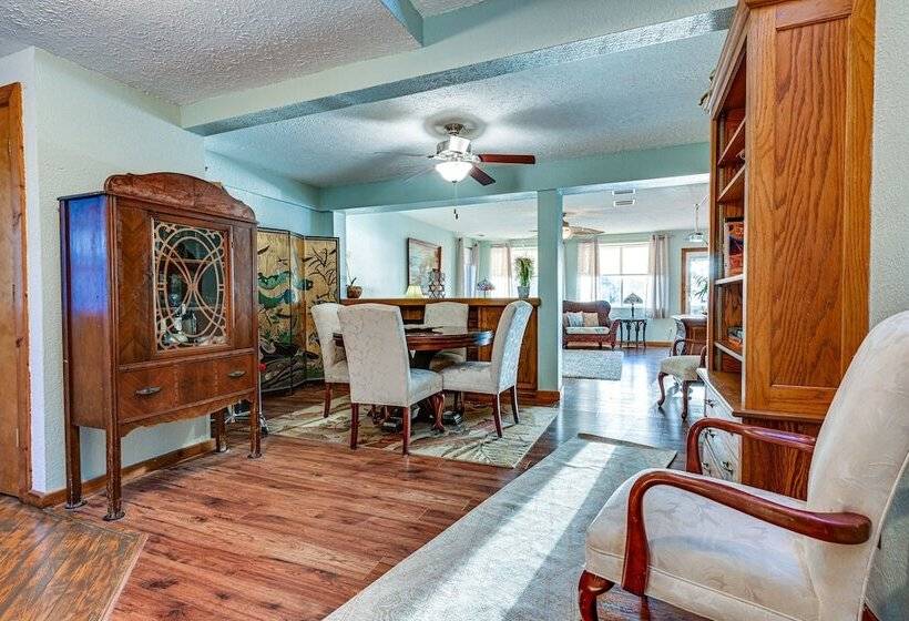 The Lodge On Lake 13  Private Lakefront Retreat!