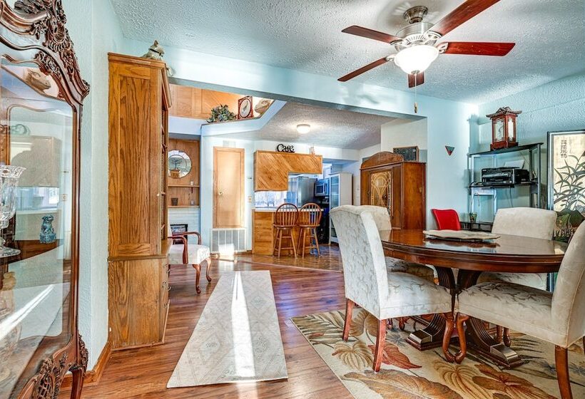 The Lodge On Lake 13  Private Lakefront Retreat!