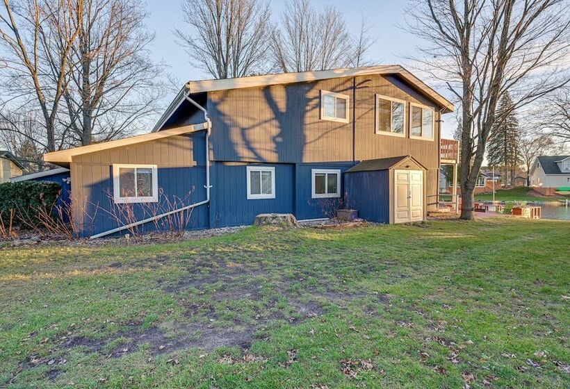 The Lodge On Lake 13  Private Lakefront Retreat!