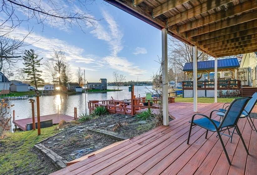 The Lodge On Lake 13  Private Lakefront Retreat!