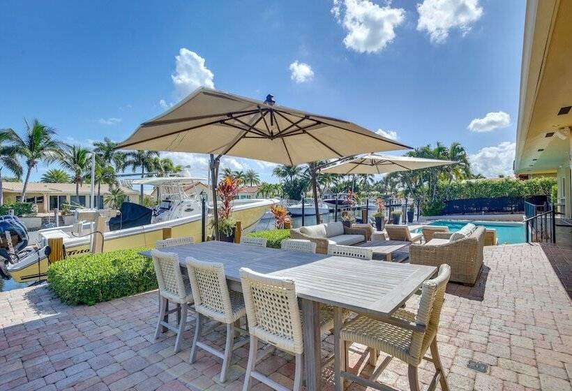 Canal Access & Pool: Lighthouse Point Getaway!