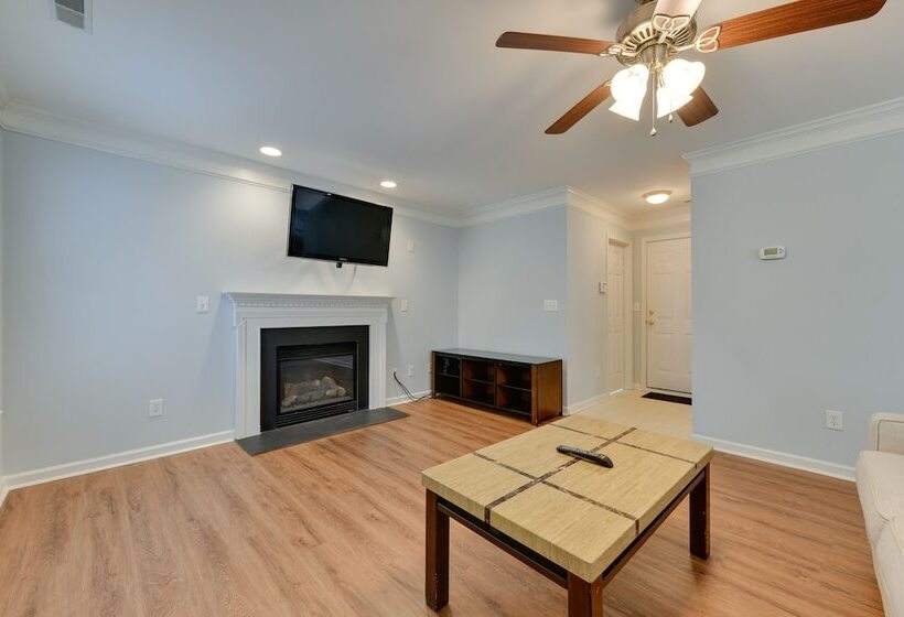 Charlotte Home ~ 11 Mi To Downtown!