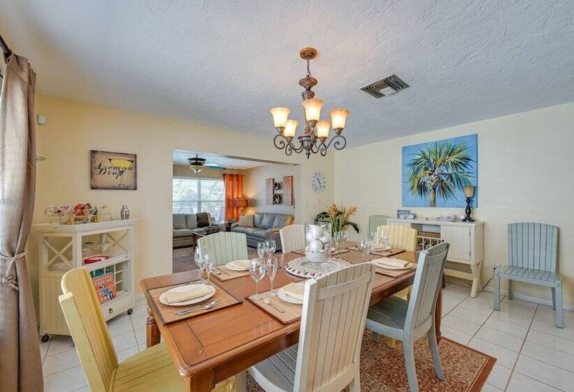 Lovely Naples Home W/ Lanai & Pool ~ 1 Mi To Beach