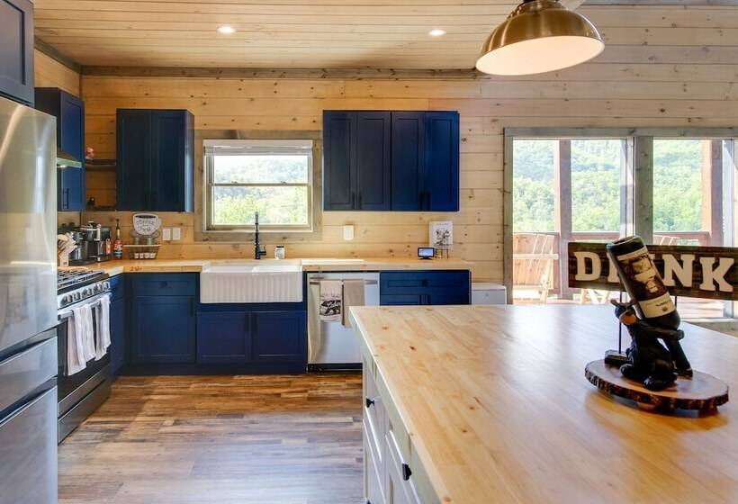 Luxury Sevierville Cabin W/ Private Hot Tub!