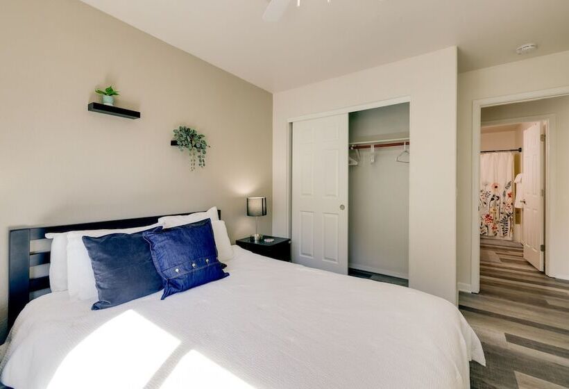 Modern Chandler Retreat W/ Private Outdoor Pool