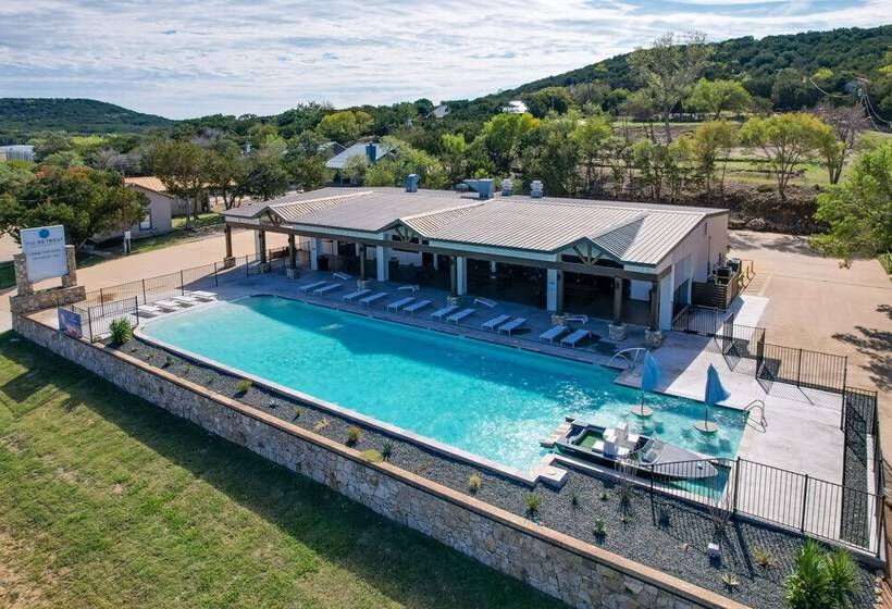 Modern Graford Cabin: Walk To Possum Kingdom Lake!