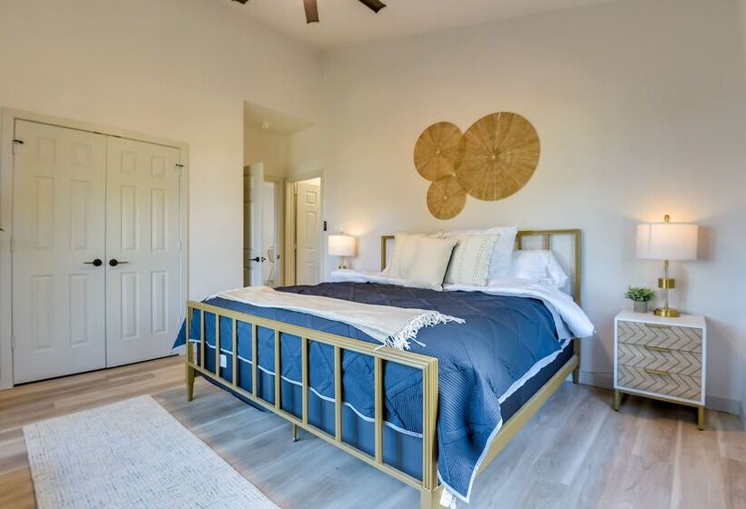 Modern Graford Cabin: Walk To Possum Kingdom Lake!