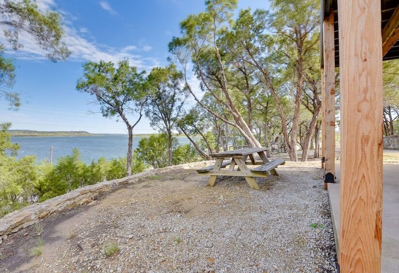 Modern Graford Cabin: Walk To Possum Kingdom Lake!