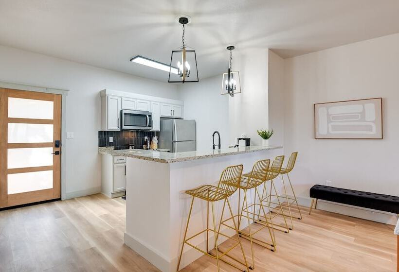 Modern Graford Cabin: Walk To Possum Kingdom Lake!