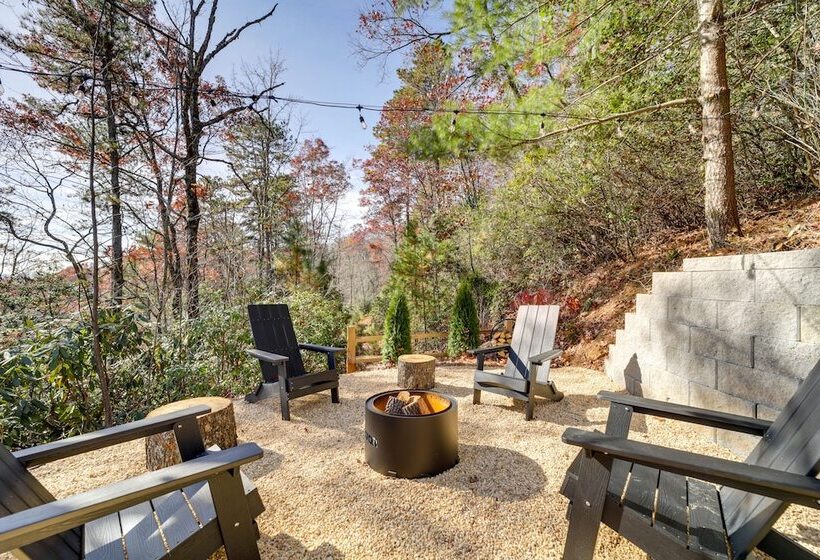 Modern Mountain View Sanctuary In Pisgah Forest