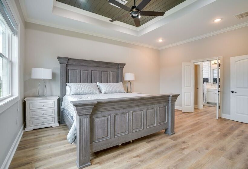 Modern Natchitoches Retreat On Cane River!