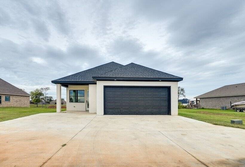 Modern Natchitoches Retreat On Cane River!