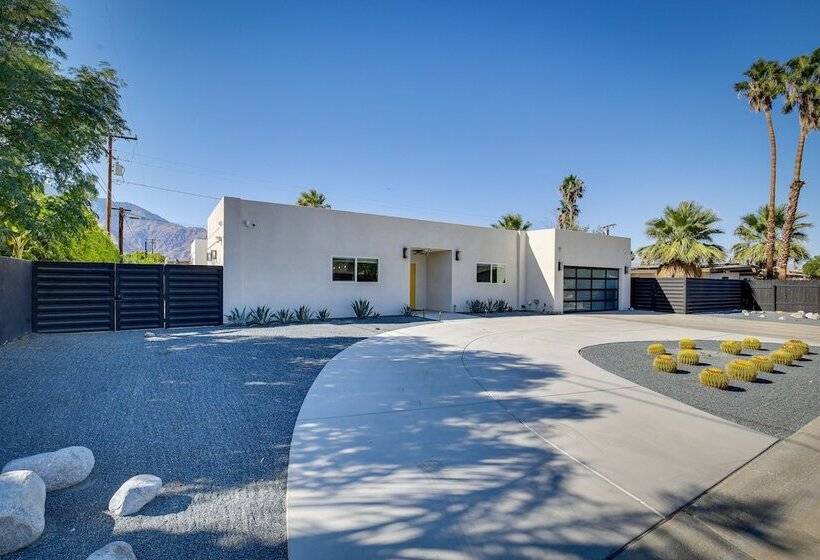 Modern Palm Springs Home W/ Pool & Gas Fire Pit!