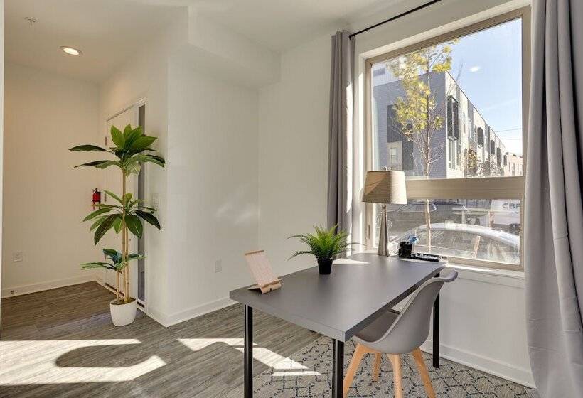 4 Mi To Center City: Philly Home W/ Rooftop Deck