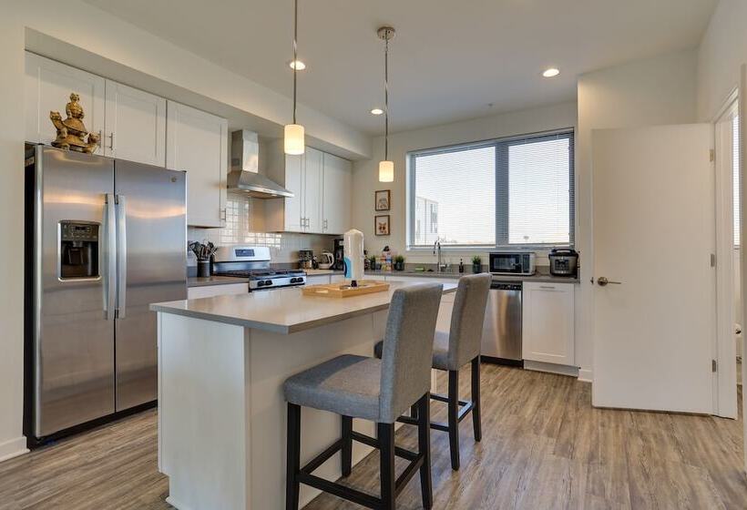 4 Mi To Center City: Philly Home W/ Rooftop Deck