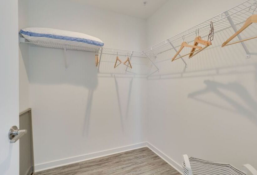 4 Mi To Center City: Philly Home W/ Rooftop Deck