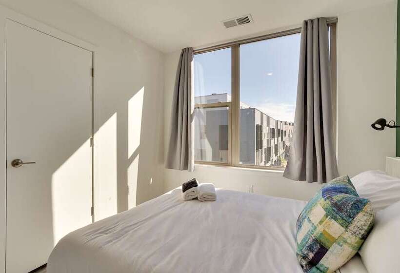 4 Mi To Center City: Philly Home W/ Rooftop Deck