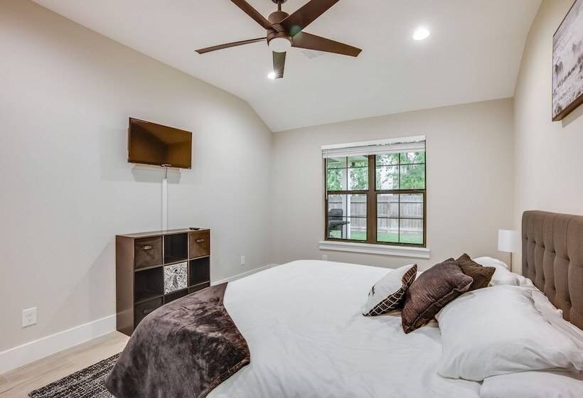 Montgomery Home W/ Patio & Grill: Near Lake Conroe