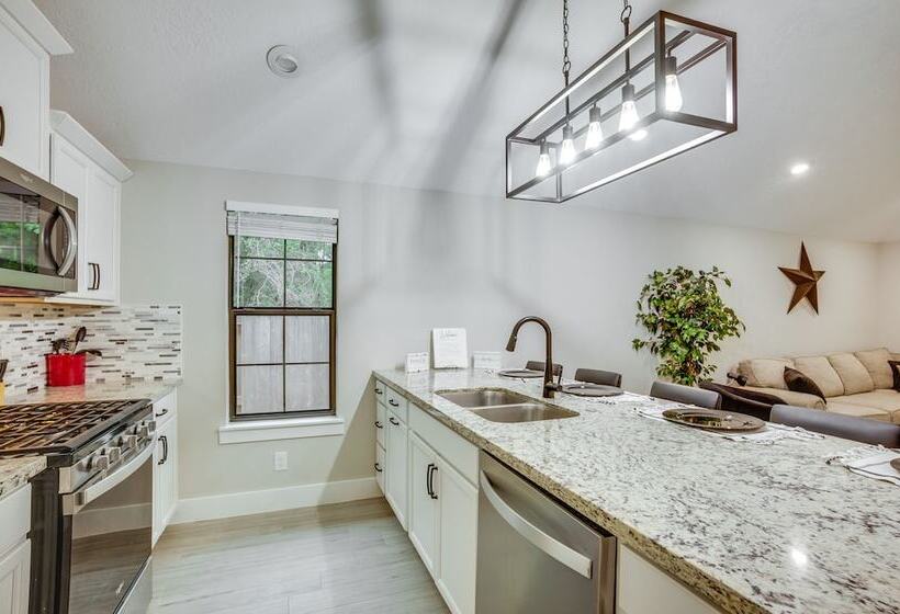 Montgomery Home W/ Patio & Grill: Near Lake Conroe