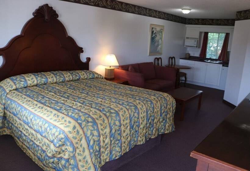 فندق على الطريق Fenelon Inn