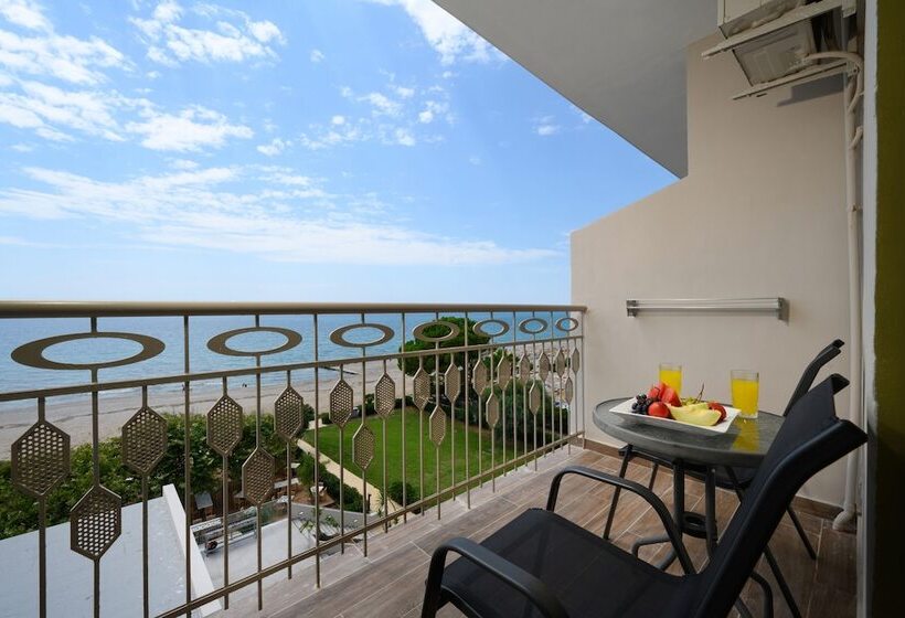 בית מלון כפרי Ninos Grand Beach Resort