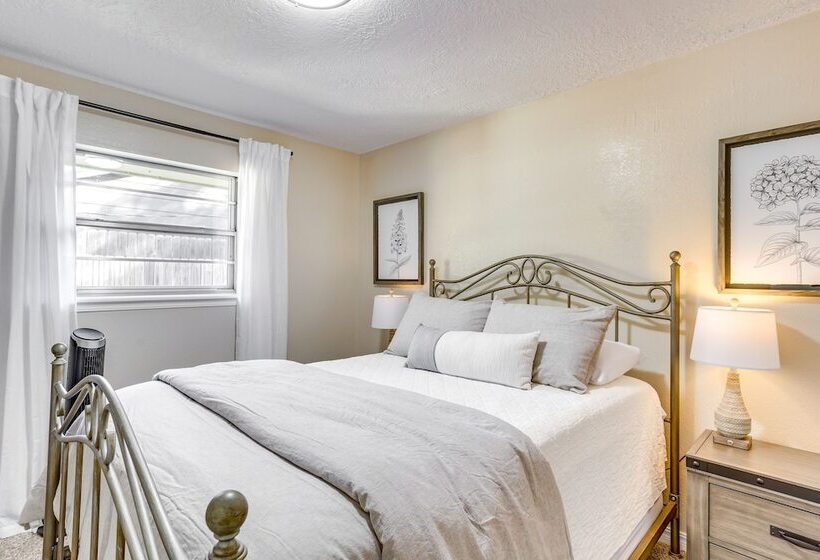 Norman Home W/ Fenced Yard & Grill: 1 Mi To Ou!