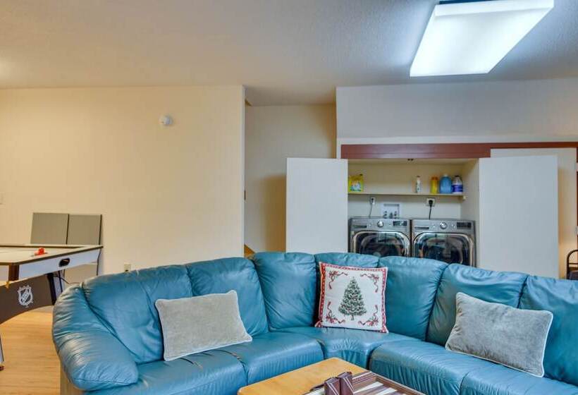 Ski & Golf: Cozy North Conway Mountain Cabin!