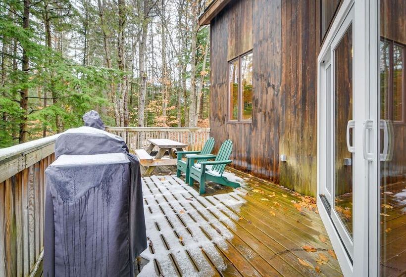Ski & Golf: Cozy North Conway Mountain Cabin!