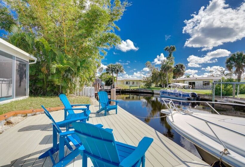 North Fort Myers Home W/ Hot Tub & Boat Dock
