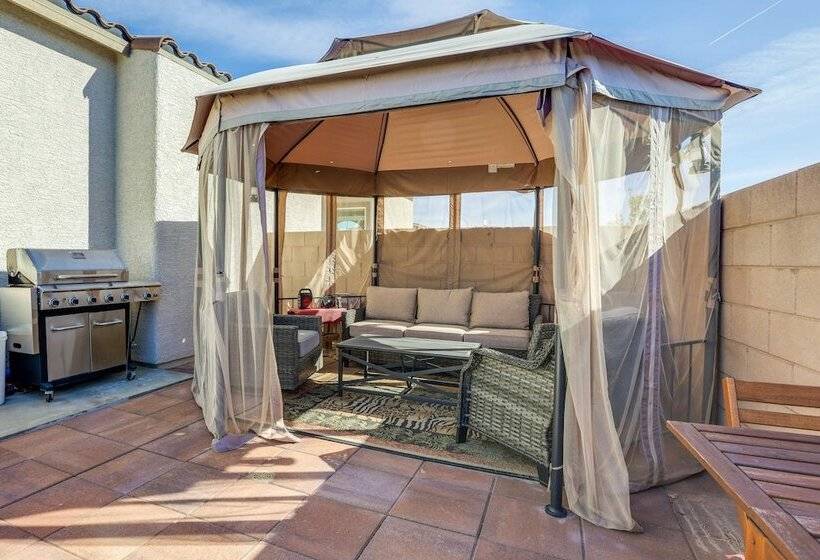 North Las Vegas Home ~ 11 Mi To The Strip!