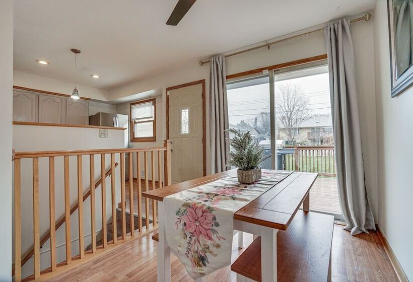 Oakdale Home W/ Deck   7 Mi To Downtown St Paul!