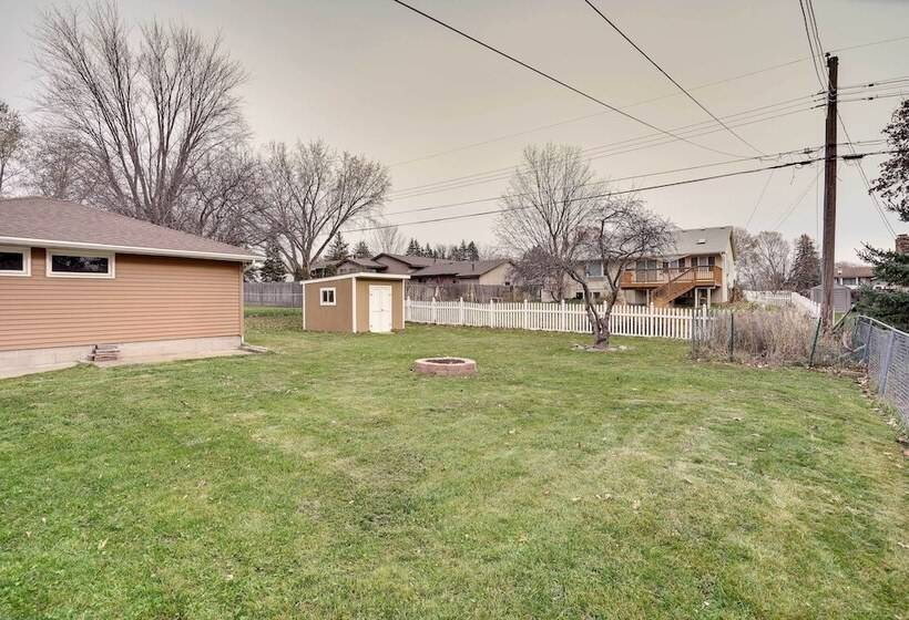 Oakdale Home W/ Deck   7 Mi To Downtown St Paul!