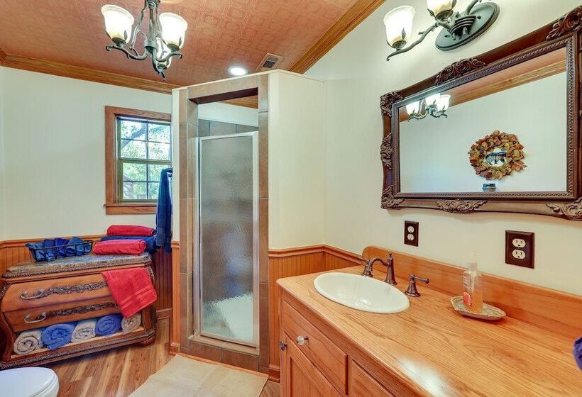 Cozy Oden Oasis W/ On Site Fishing Creek & Deck!